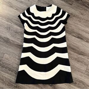 Karta Black And Cream Wavy Print dress